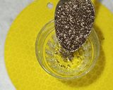A picture of step 1 of Chia Seed Overnight Bowl without Sugar.