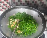Foto langkah ke 3 dari resep Tumis Kembang Bawang Tahu.