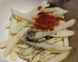 Foto del paso 2 de la receta: Merluza rebozada con papas fritas 2 versiones todo al horno