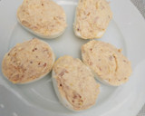 Foto del paso 3 de la receta: Huevos rellenos con atún y mostaza a la antigua