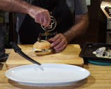 Foto del paso 7 de la receta: Sándwich barros luco en pan fica