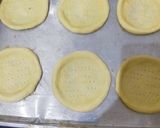 Foto langkah ke 6 dari resep Pizza mini ekonomis untuk ide jualan.