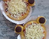 Gambar langkah 4 resipi Pepperoni Pizza With Choco Bun.
