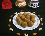 A picture of step 7 of Atta Gud Ladoo / Wheat Flour Jaggery Ladoo.