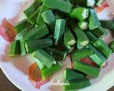 Bhindi and Shallots Masala recipe step 1 photo