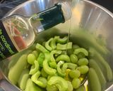 A picture of step 4 of Gazpacho Blanco.