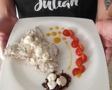 Foto del paso 9 de la receta Merluza en salsa de puerro y gambas