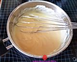 Foto del paso 4 de la receta: Natillas caseras de chocolate blanco y negro