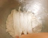 Hình bước làm 1 của món Rustic bread (bánh mì thô nướng nồi gang)