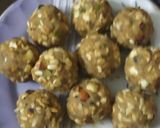 A picture of step 4 of Mawa Makhana Ladoo.