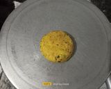 A picture of step 6 of Bajra Methi Bhakhri (Pearl Millet Flour Methi Bhakhri).