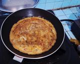 Foto langkah ke 2 dari resep Telur Dadar Abon Pedas.