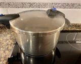 Foto del paso 3 de la receta: Bizcocho de batata, coco y dulce de leche