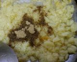 A picture of step 4 of Mava wheat flour gujiya.