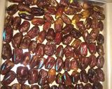 Foto langkah ke 2 dari resep Kurma coklat isi elmer glaze.