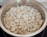 Foto del paso 1 de la receta: Fabes/Judiones con almejas y rape