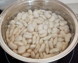 Foto del paso 1 de la receta: Fabes/Judiones con almejas y rape