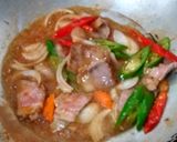 รูปขั้นตอนการทำที่ 4 ของ เนื้อผัดพริกราดหน้าข้าว
