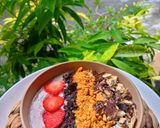 Foto langkah ke 4 dari resep Strawberry banana smoothie bowl.