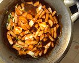 Foto langkah ke 5 dari resep Tteokbokki Saos Gochujang🇰🇷.