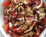Foto del paso 3 de la receta: Ensalada de tomate