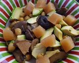 Foto del paso 5 de la receta Ensalada de garbanzos y setas con salsa de nueces, mostaza y miel