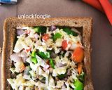 A picture of step 4 of Square shaped Bread with veggies and Cheese.