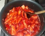 Foto del passaggio 2 della ricetta Crostata ricotta e composta di fragole