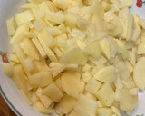 Foto del paso 1 de la receta: Tortilla de patatas 🤤