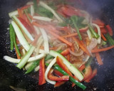 Foto del paso 6 de la receta: Gambas chow mein en salsa de ostras con noodles de arroz