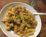 A picture of step 8 of Chicken, bacon and broccoli carbonara- slimming world friendly! :).
