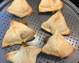 समोसा छोले चाट (samosa chole chaat recipe in marathi) रेसिपी स्टेप 1 फोटो 