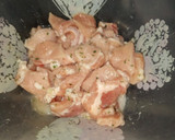 Foto del paso 1 de la receta: Brochetas de lomo en salsa de queso