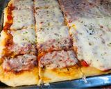 Foto del paso 4 de la receta: Pizza casera con muzzarella 😋