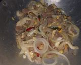 Foto langkah ke 3 dari resep Tumis Telur Jamur Bakso.