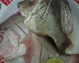 Foto langkah ke 2 dari resep Sup Ikan Kakap.