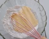Foto langkah ke 4 dari resep Simple Pancake.