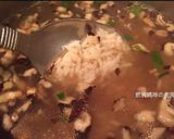A picture of step 7 of Chicken, Corn, and Mushroom Congee.