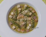 Foto del passaggio 4 della ricetta Vellutata di Piselli con Asparagi, Prosciutto Cotto, Crostini e Granella di Mandorle