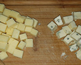 Foto del paso 2 de la receta: Empanadas de cebolla, tomate y queso