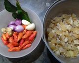 Foto langkah ke 1 dari resep Oseng Mercon Khas Jogja.