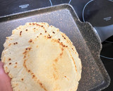 Foto del paso 2 de la receta: Tortillas de maíz para tacos 😋