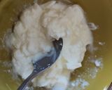 A picture of step 1 of Garlic Raita.