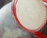 A picture of step 1 of Instant choco pie.