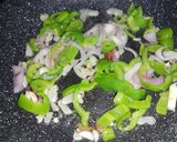 Foto del paso 5 de la receta: Muslo de pollo deshuesado con vegetales