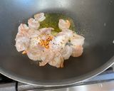 A picture of step 2 of Garlic Tomato Shrimp Pasta.