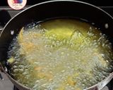 A picture of step 3 of Onion pakoda.