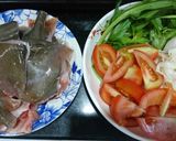 Hình bước làm 1 của món Canh cá đuối nấu măng chua