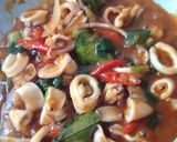 Foto langkah ke 7 dari resep Cumi Asam Manis Pedas.