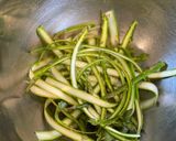 A picture of step 4 of 🥗 Fresh asparagus salad.